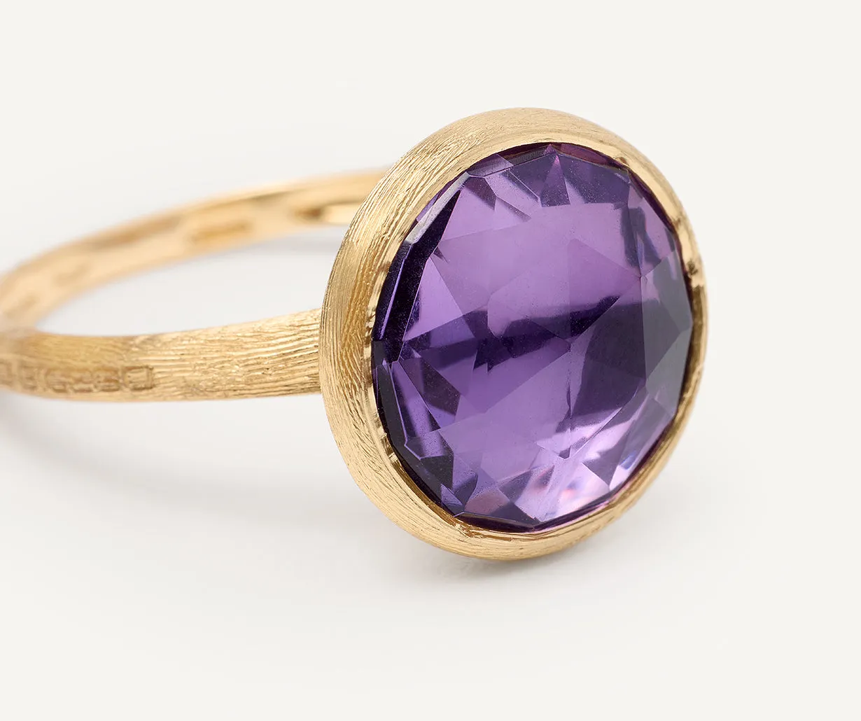 18K Yellow Gold Medium Amethyst Ring