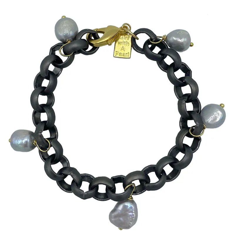 203-07-T | TURKISH TITANIUM BRACELET W/ 5 GRAY PEARLS