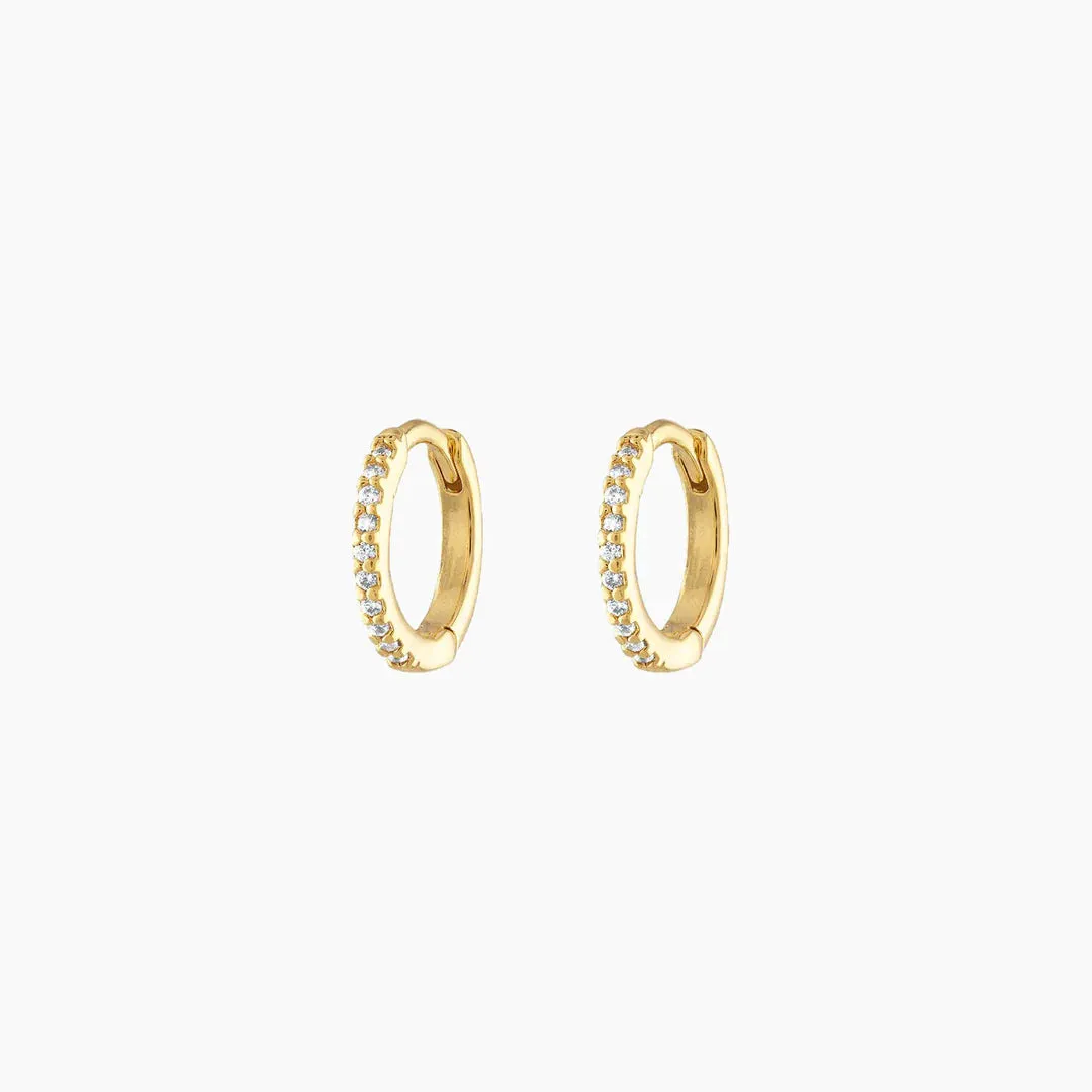 Alexa Leigh - Drop Chain Crystal Huggies in Gold