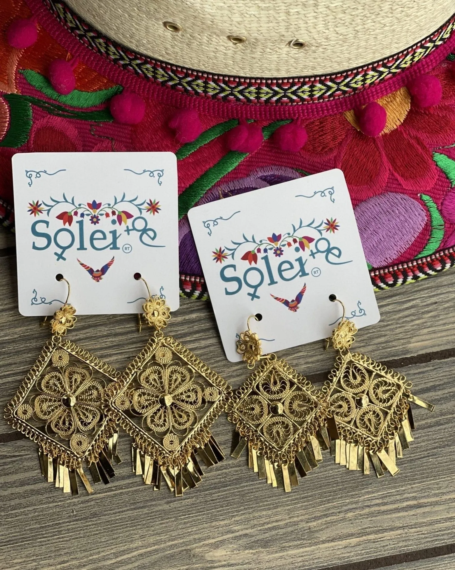 Aretes Cuadrada