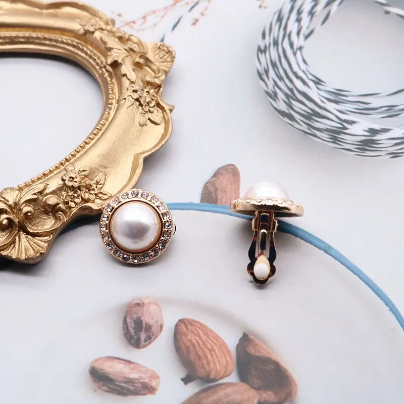Ashore Shop Double Layer Retro Pearl Imitation Choker Rhinestone Necklace Earrings