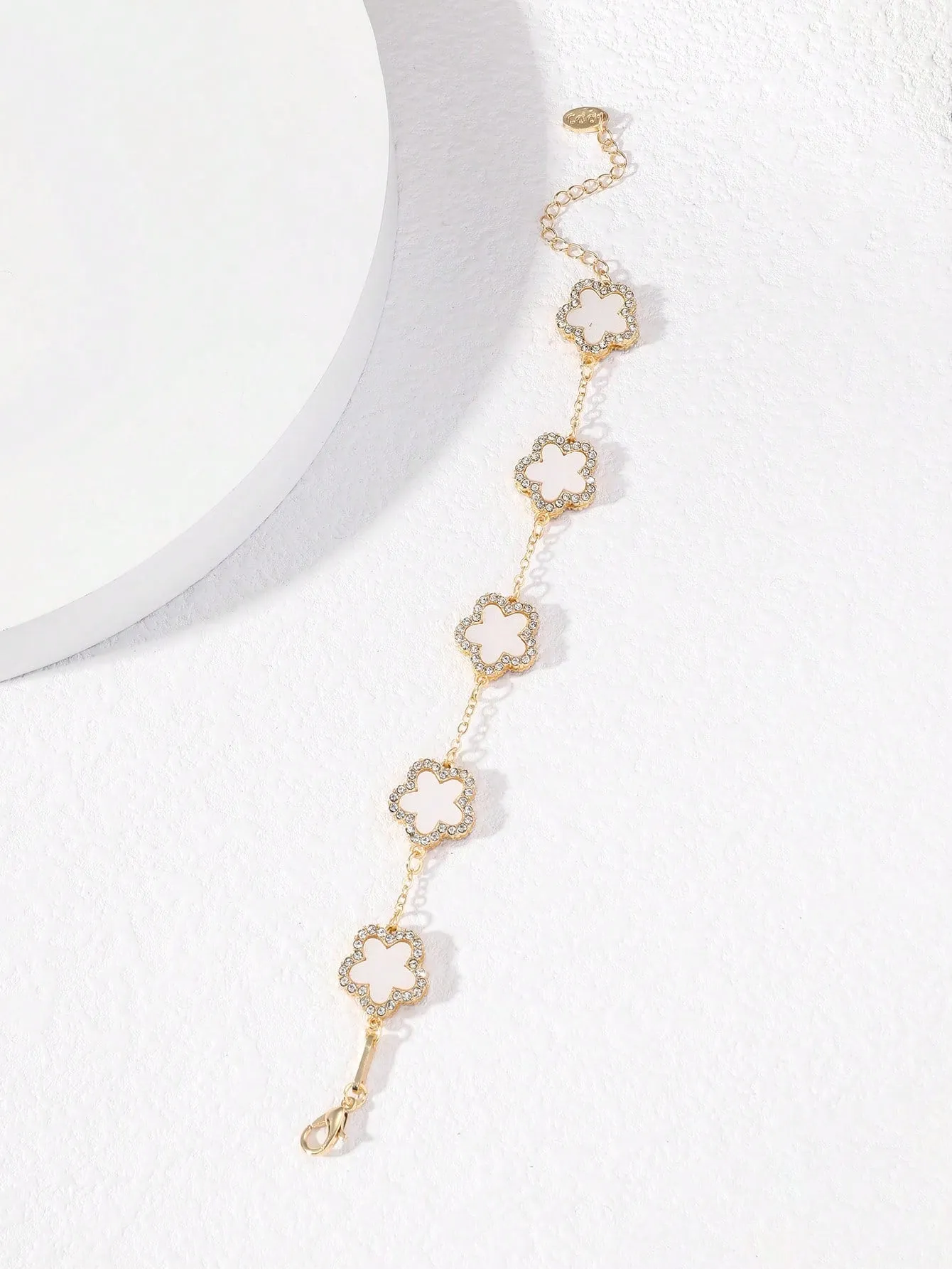 Clover Shaped Rhinestone Inlaid Chic Lady Bracelet Suitable