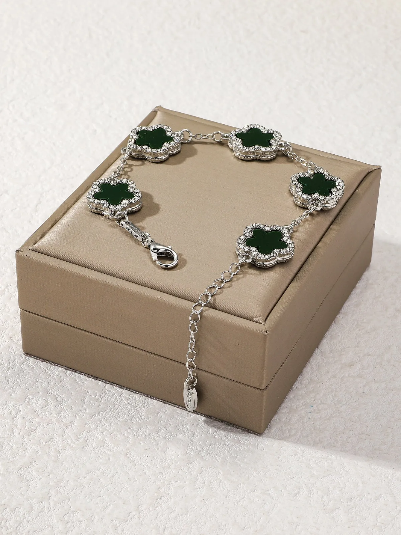Clover Shaped Rhinestone Inlaid Chic Lady Bracelet Suitable