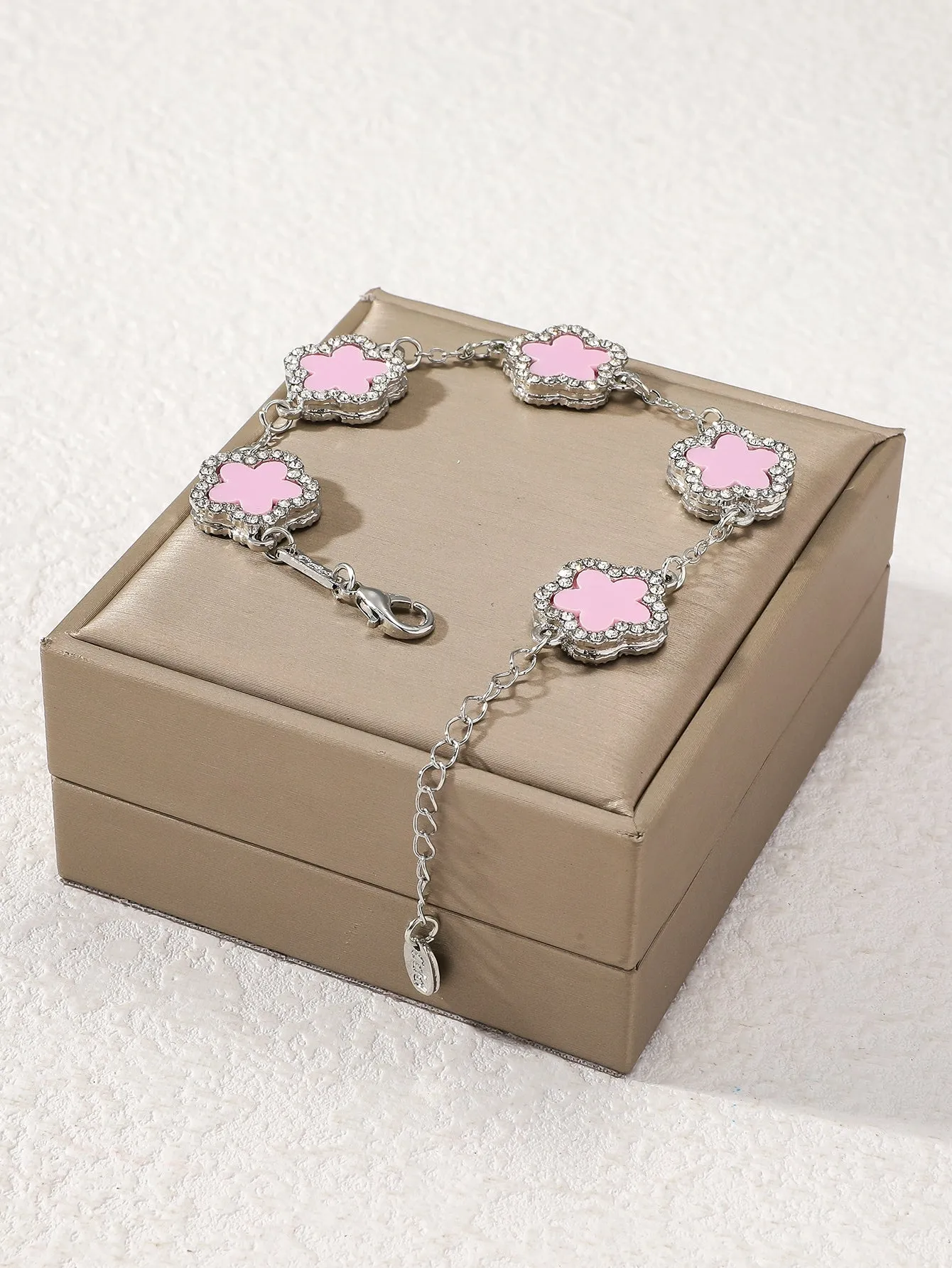 Clover Shaped Rhinestone Inlaid Chic Lady Bracelet Suitable