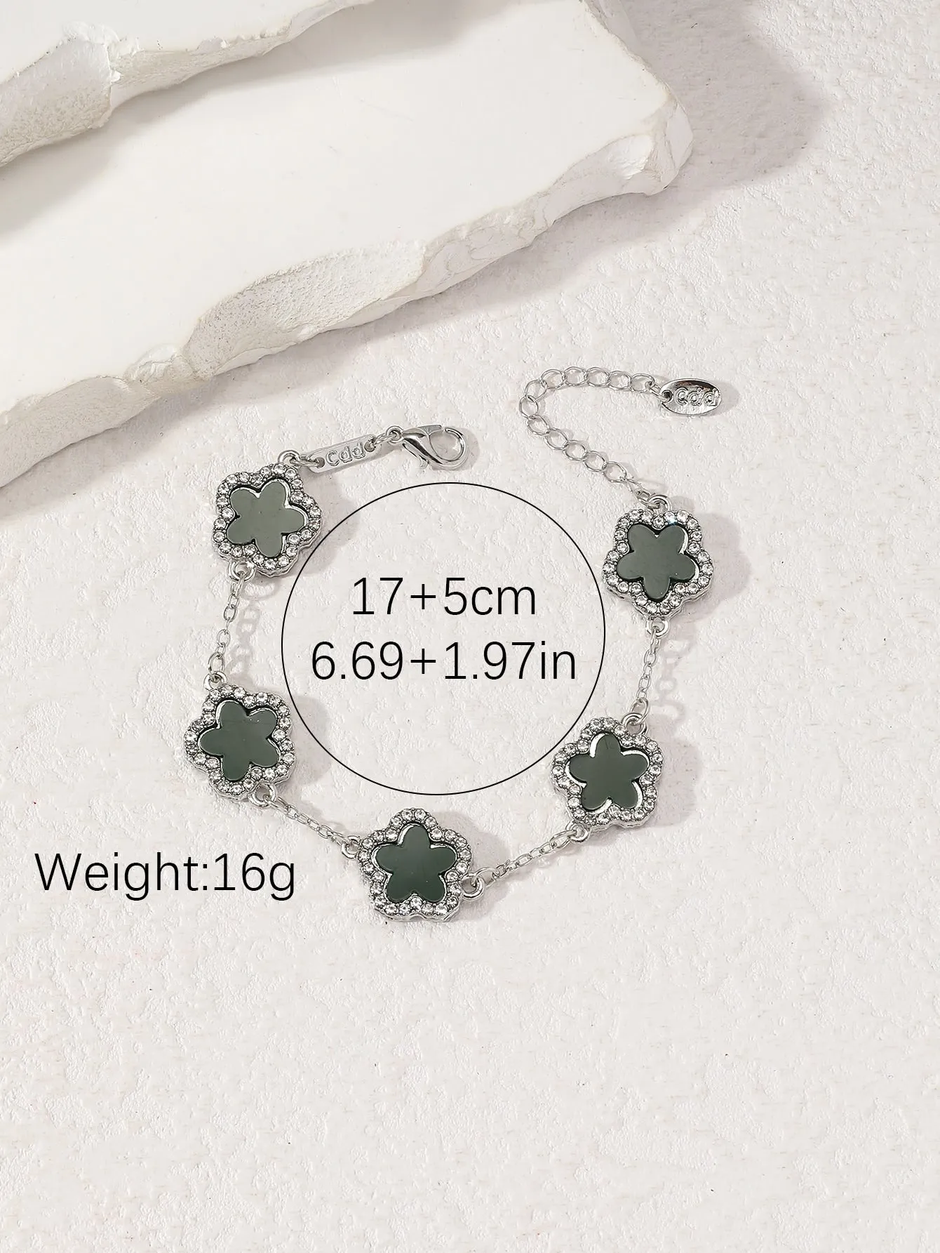 Clover Shaped Rhinestone Inlaid Chic Lady Bracelet Suitable