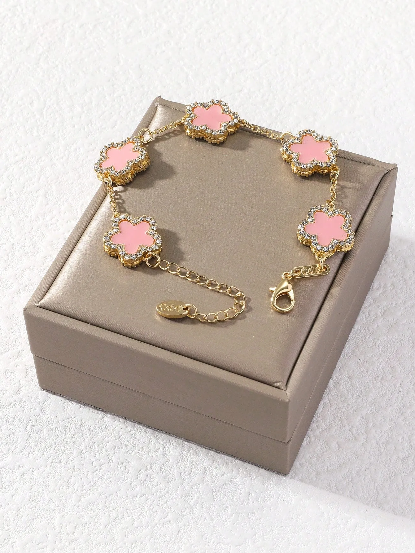 Clover Shaped Rhinestone Inlaid Chic Lady Bracelet Suitable