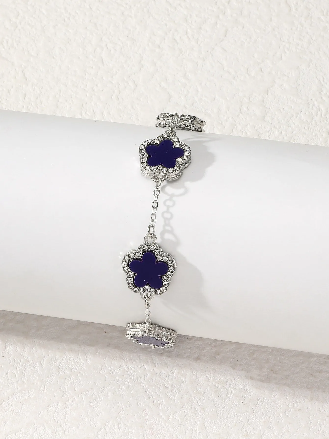 Clover Shaped Rhinestone Inlaid Chic Lady Bracelet Suitable