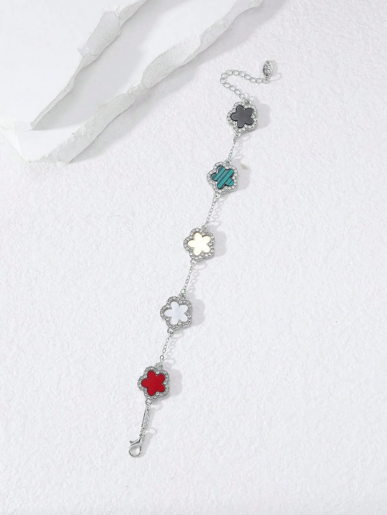Clover Shaped Rhinestone Inlaid Chic Lady Bracelet Suitable