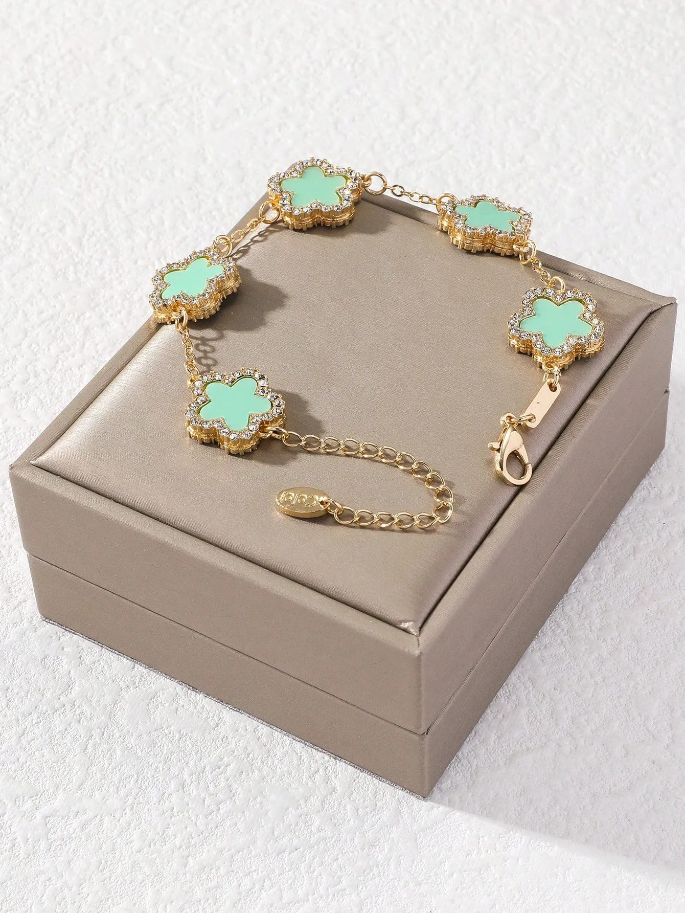 Clover Shaped Rhinestone Inlaid Chic Lady Bracelet Suitable