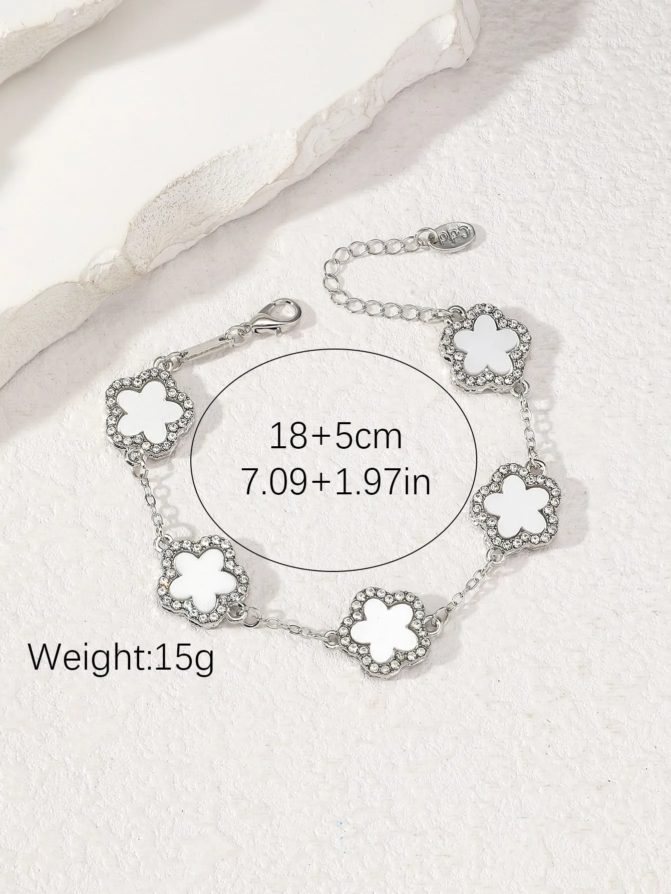 Clover Shaped Rhinestone Inlaid Chic Lady Bracelet Suitable