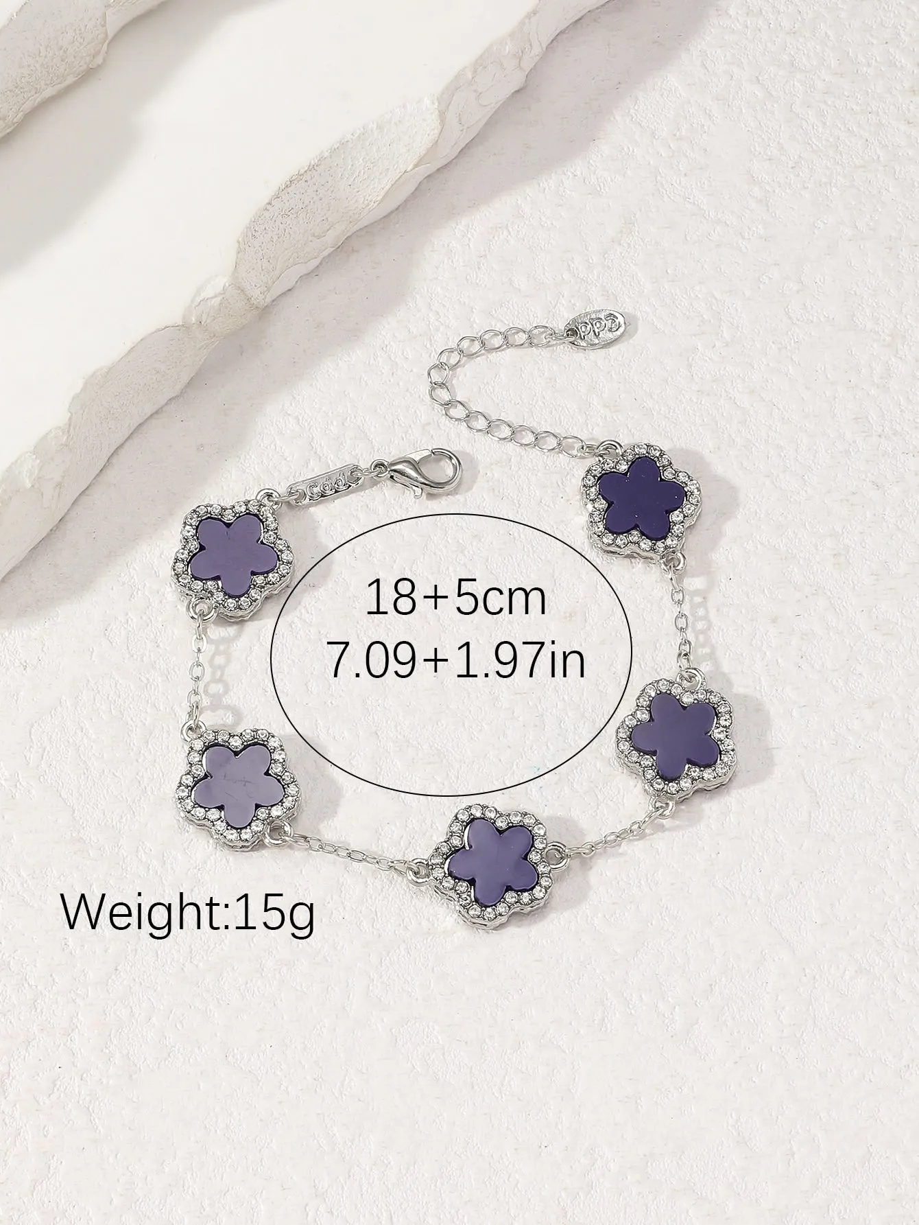 Clover Shaped Rhinestone Inlaid Chic Lady Bracelet Suitable