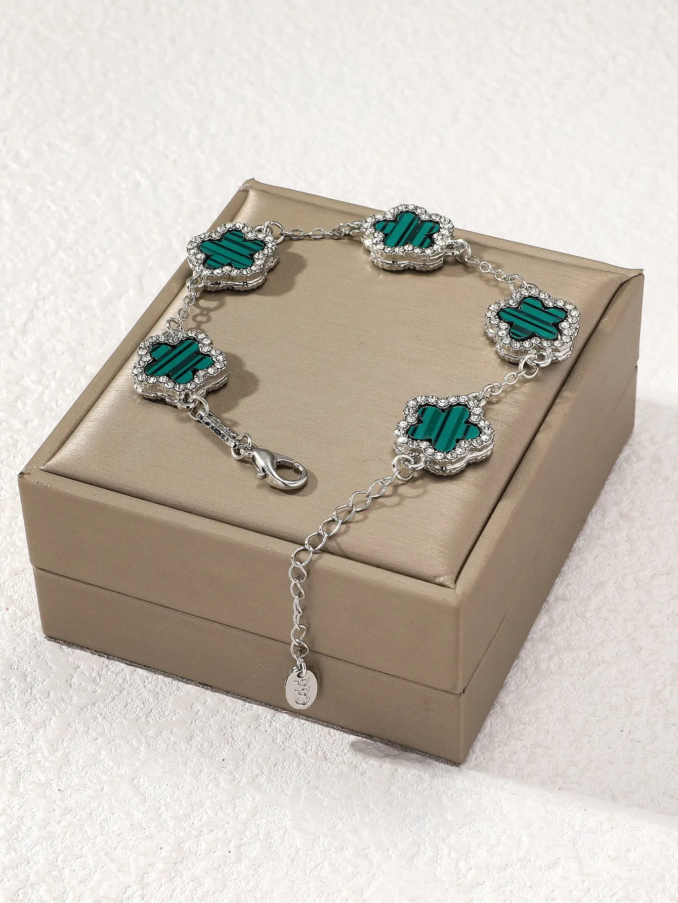 Clover Shaped Rhinestone Inlaid Chic Lady Bracelet Suitable