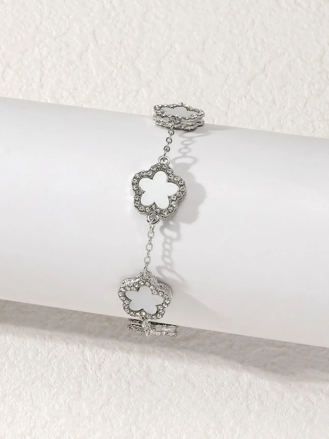 Clover Shaped Rhinestone Inlaid Chic Lady Bracelet Suitable
