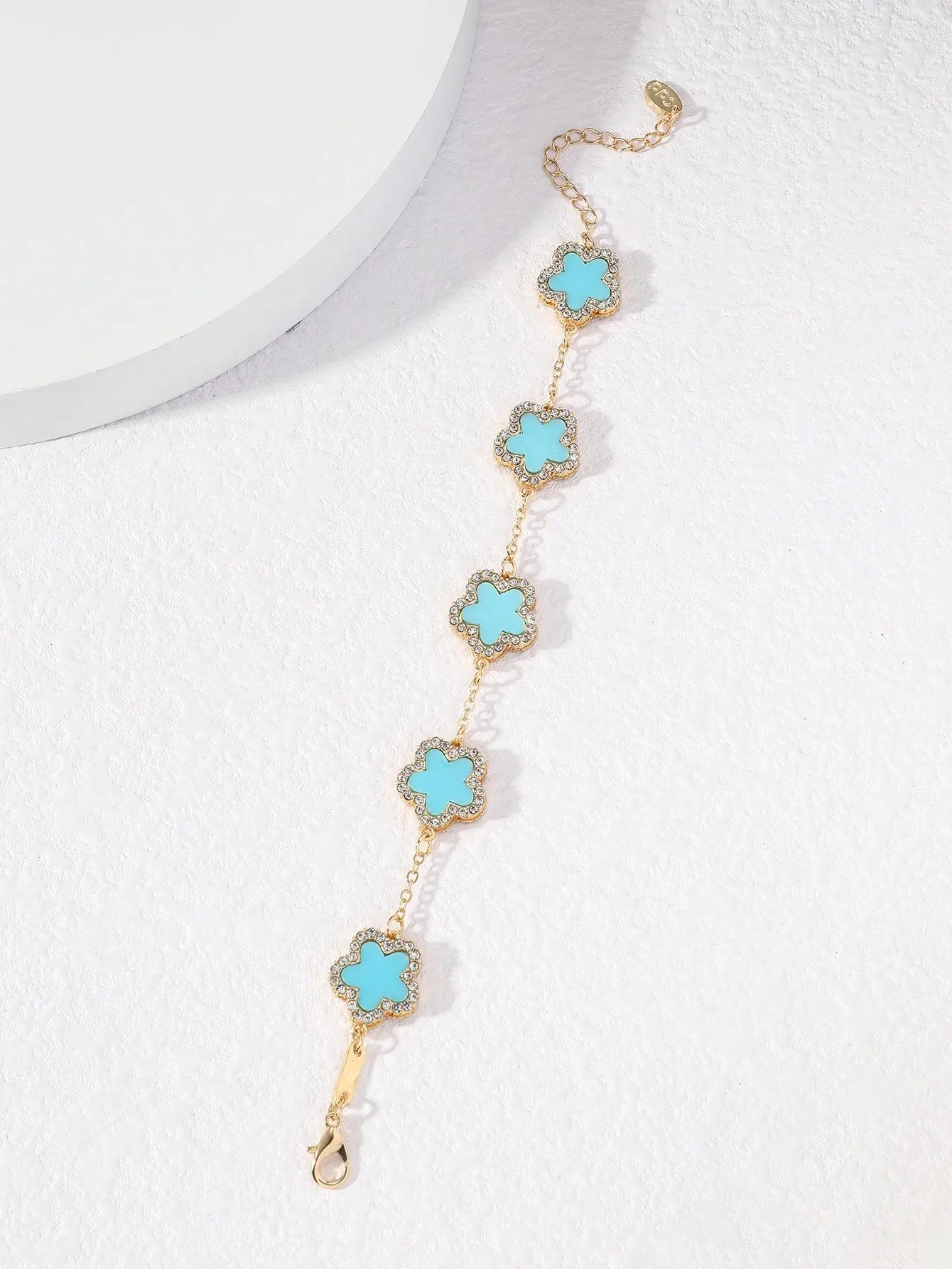 Clover Shaped Rhinestone Inlaid Chic Lady Bracelet Suitable