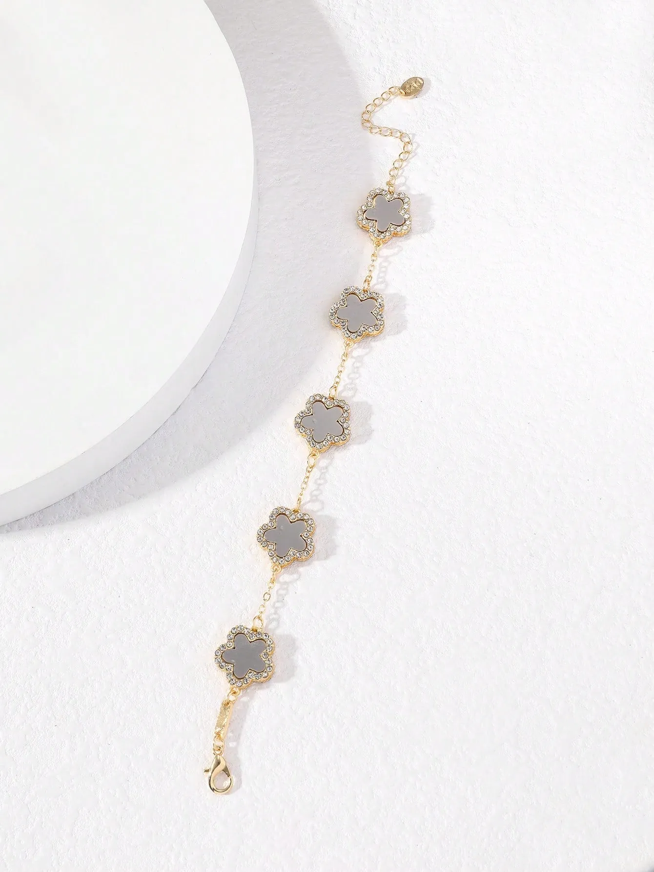 Clover Shaped Rhinestone Inlaid Chic Lady Bracelet Suitable