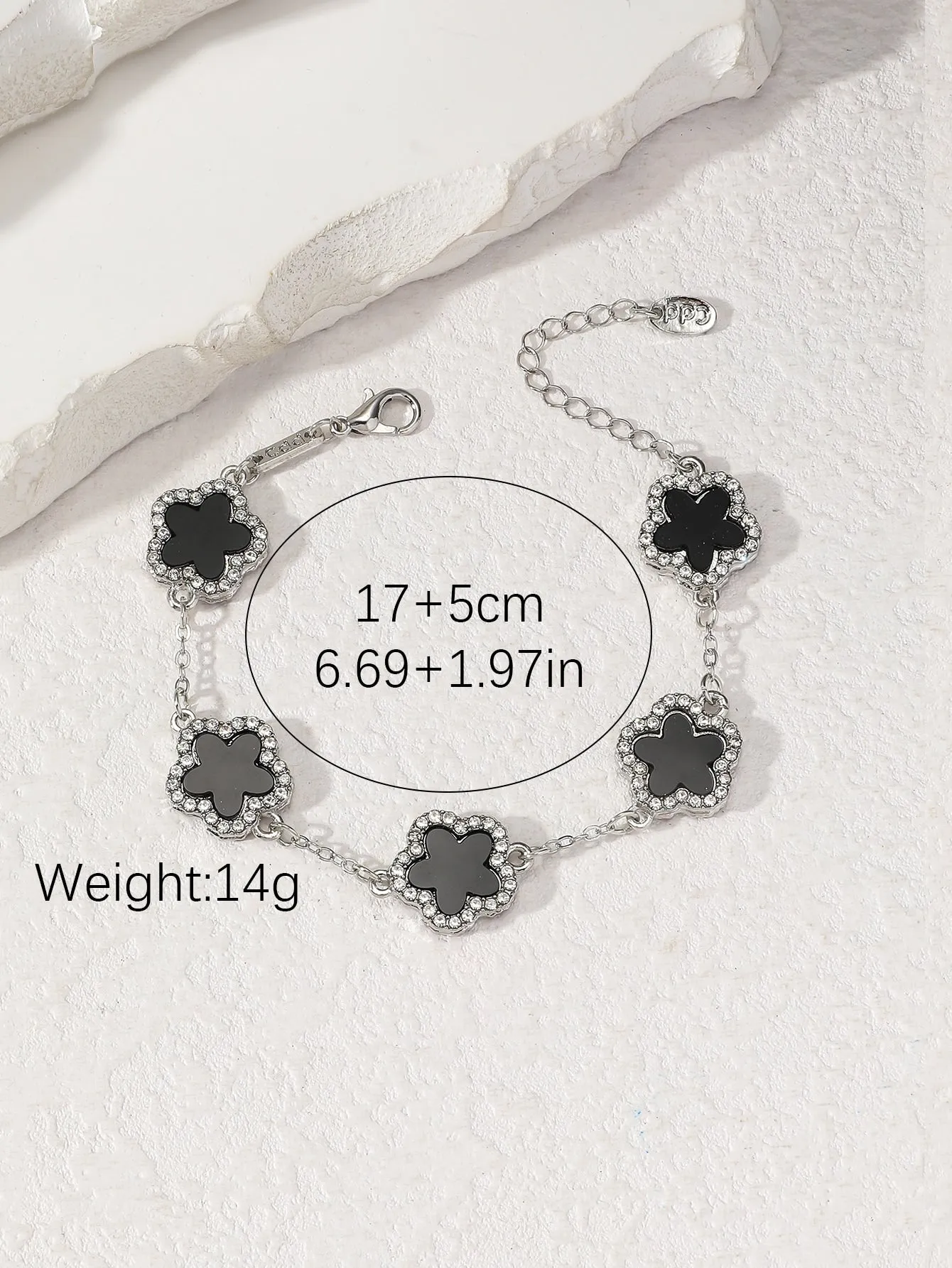 Clover Shaped Rhinestone Inlaid Chic Lady Bracelet Suitable