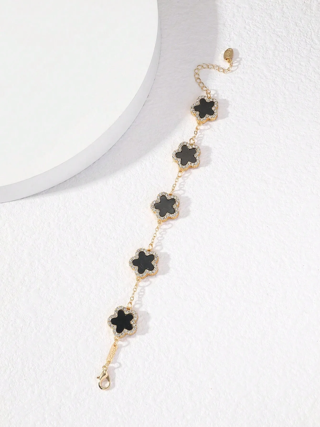 Clover Shaped Rhinestone Inlaid Chic Lady Bracelet Suitable