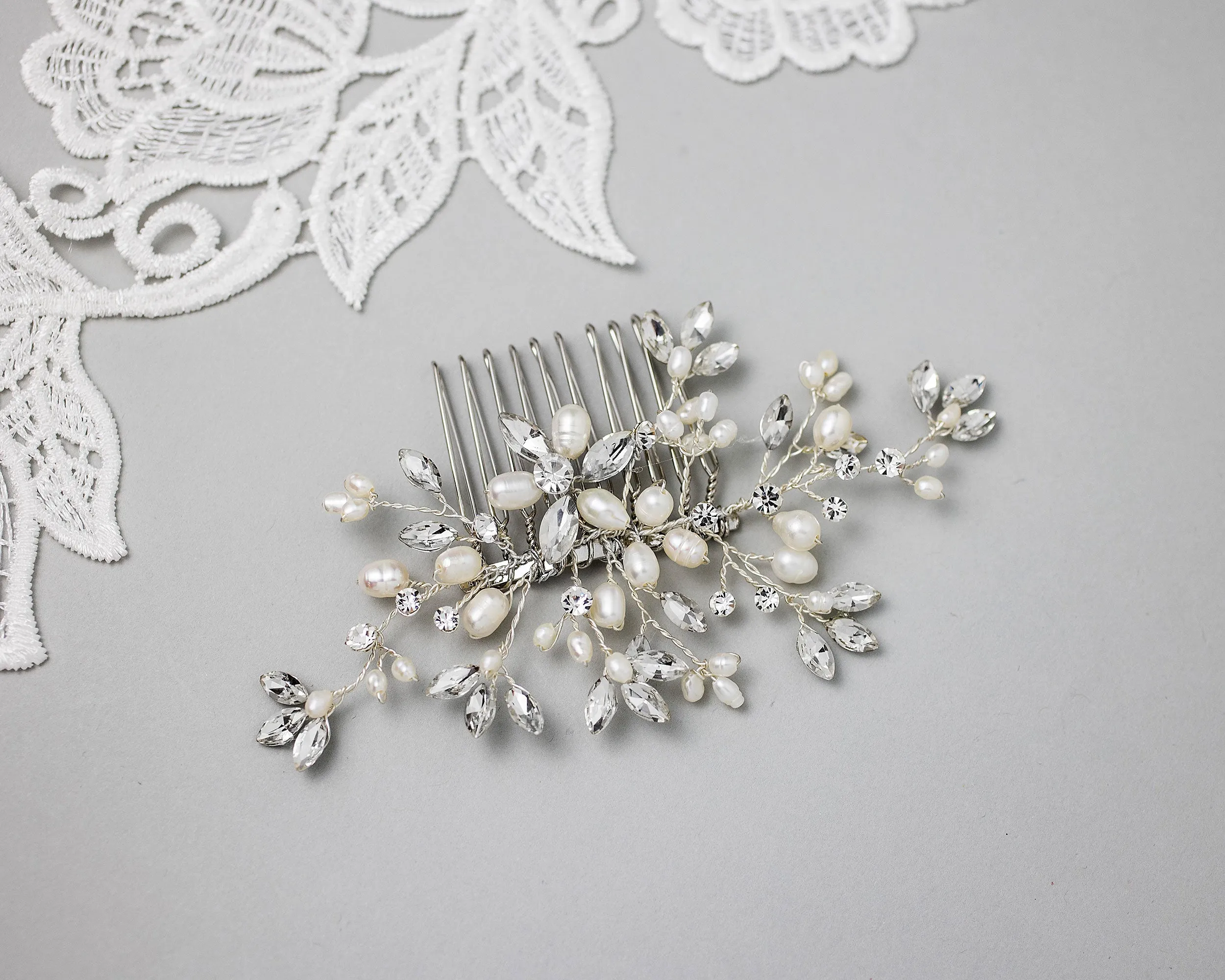 Cultured Pearl and Rhinestone Bridal Hair Comb