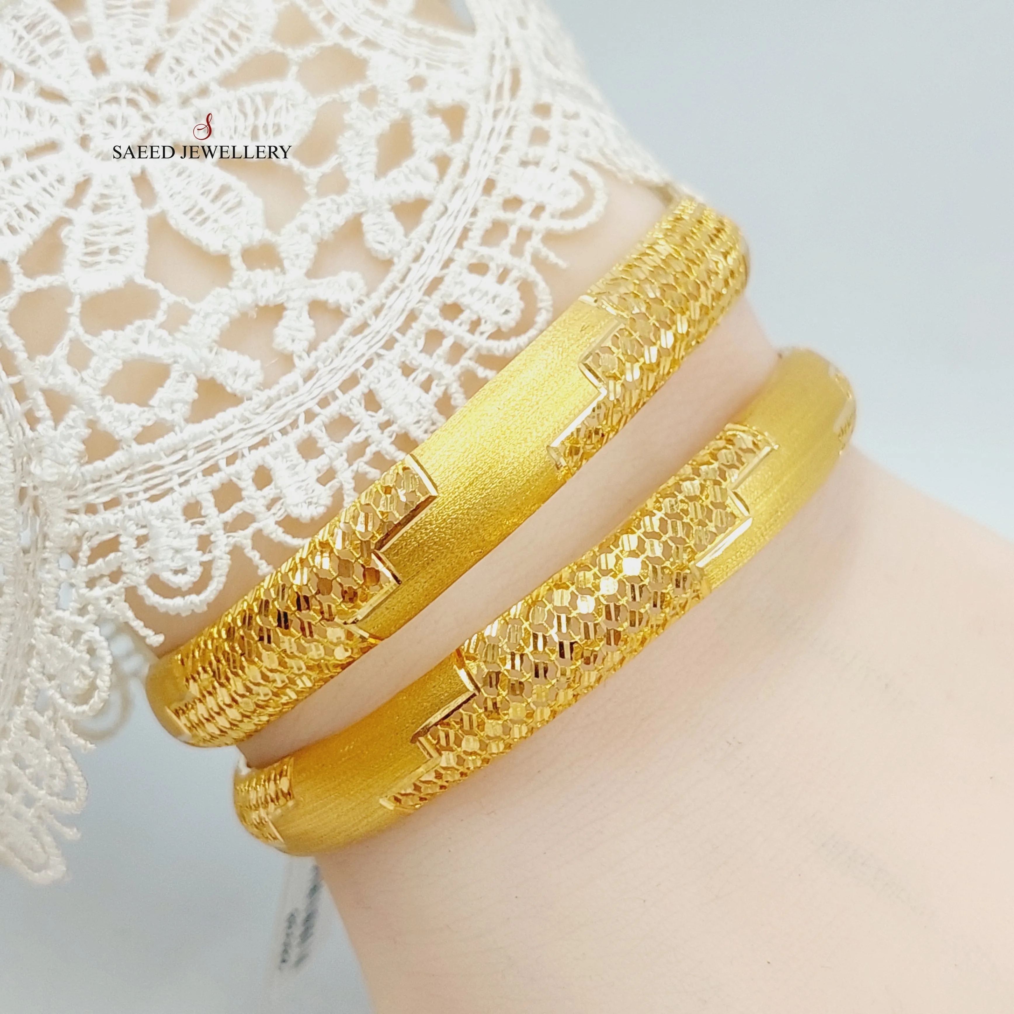 Engraved Kuwaiti Bangle