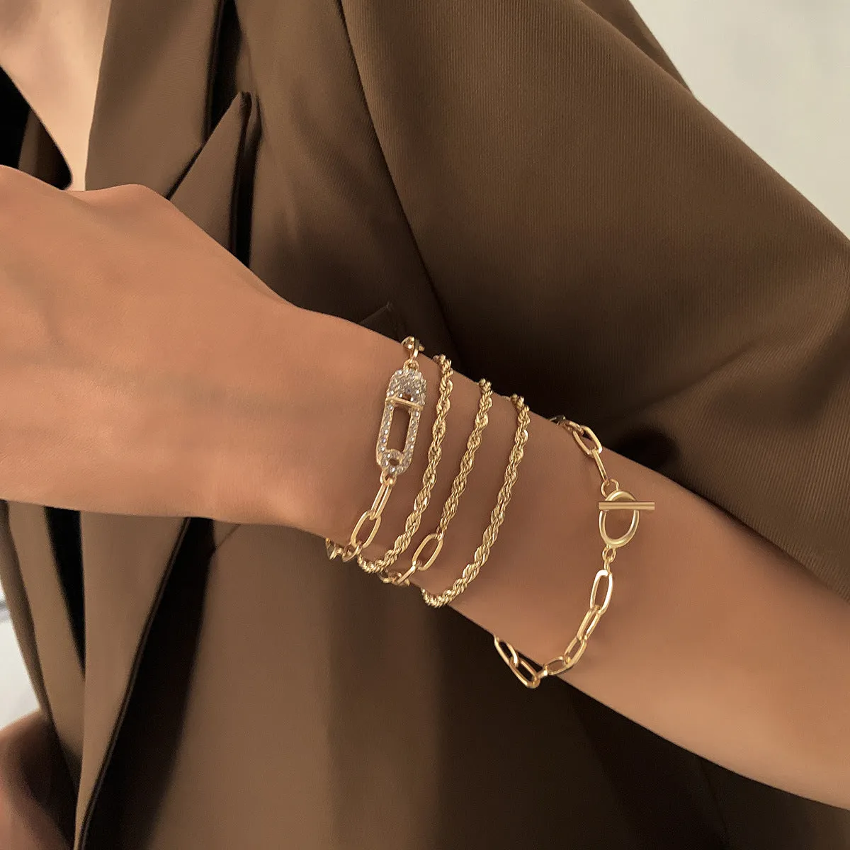 European And American Style Retro Metal Ot Buckle Twist Chain Bracelet