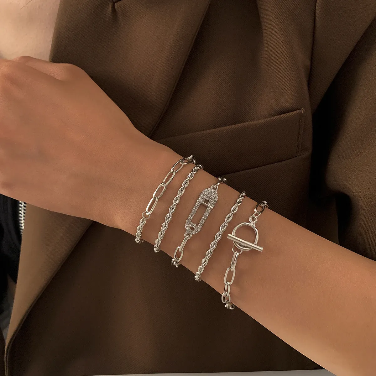 European And American Style Retro Metal Ot Buckle Twist Chain Bracelet