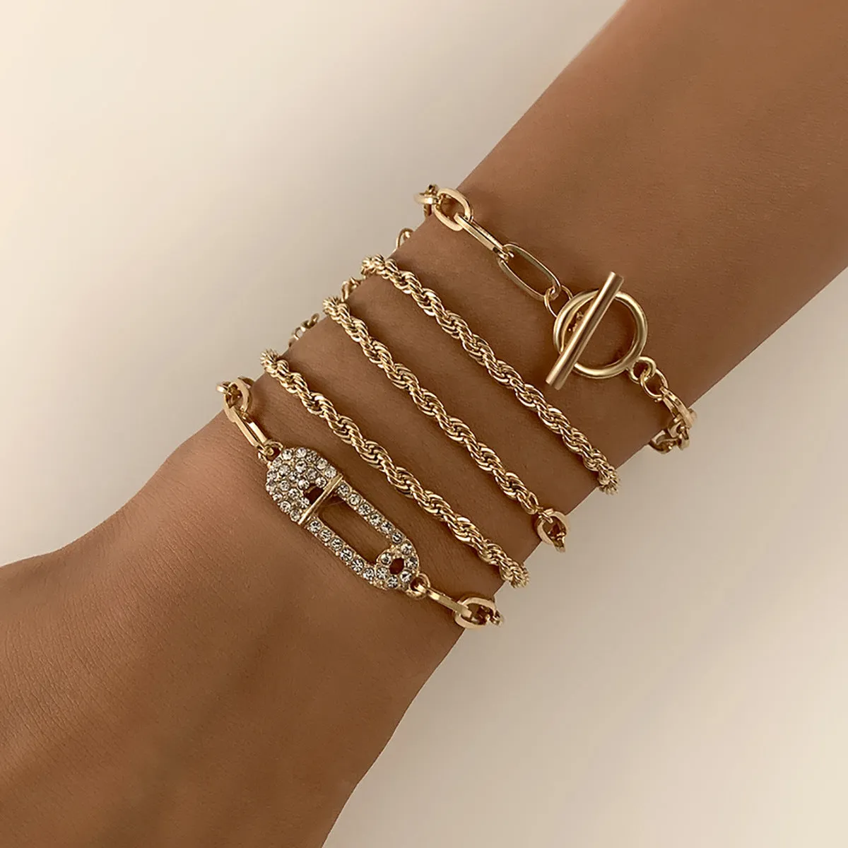 European And American Style Retro Metal Ot Buckle Twist Chain Bracelet