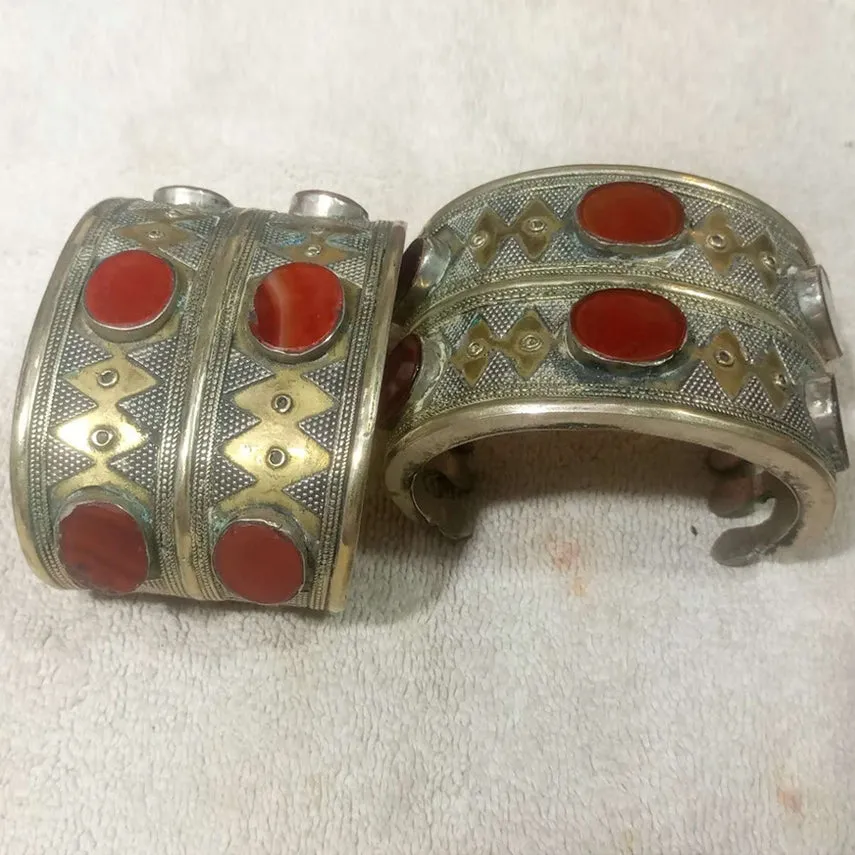 Handmade Handcuffs Inlaid with Glass Stones Bracelet