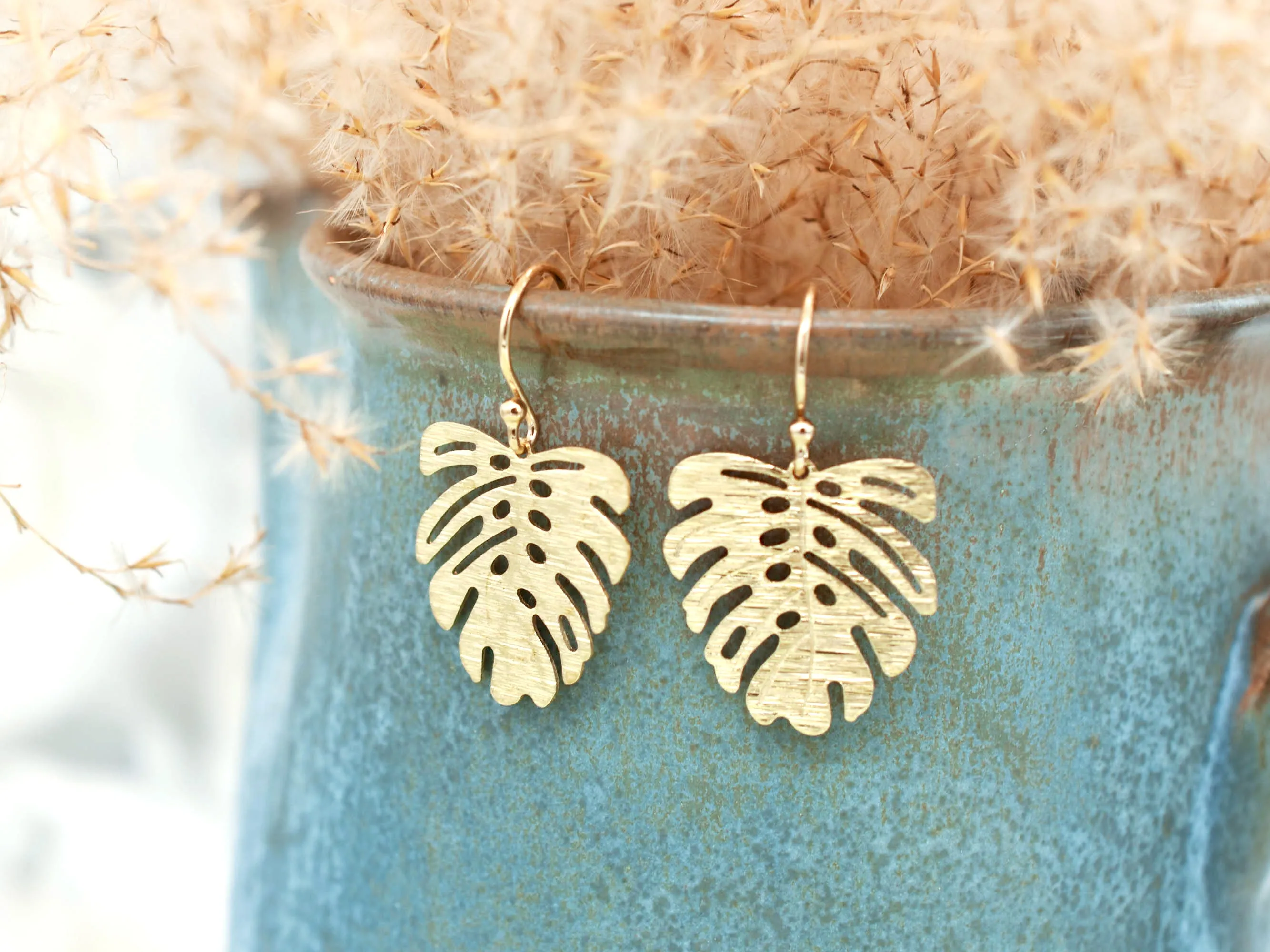 Large Brass Monstera Leaf
