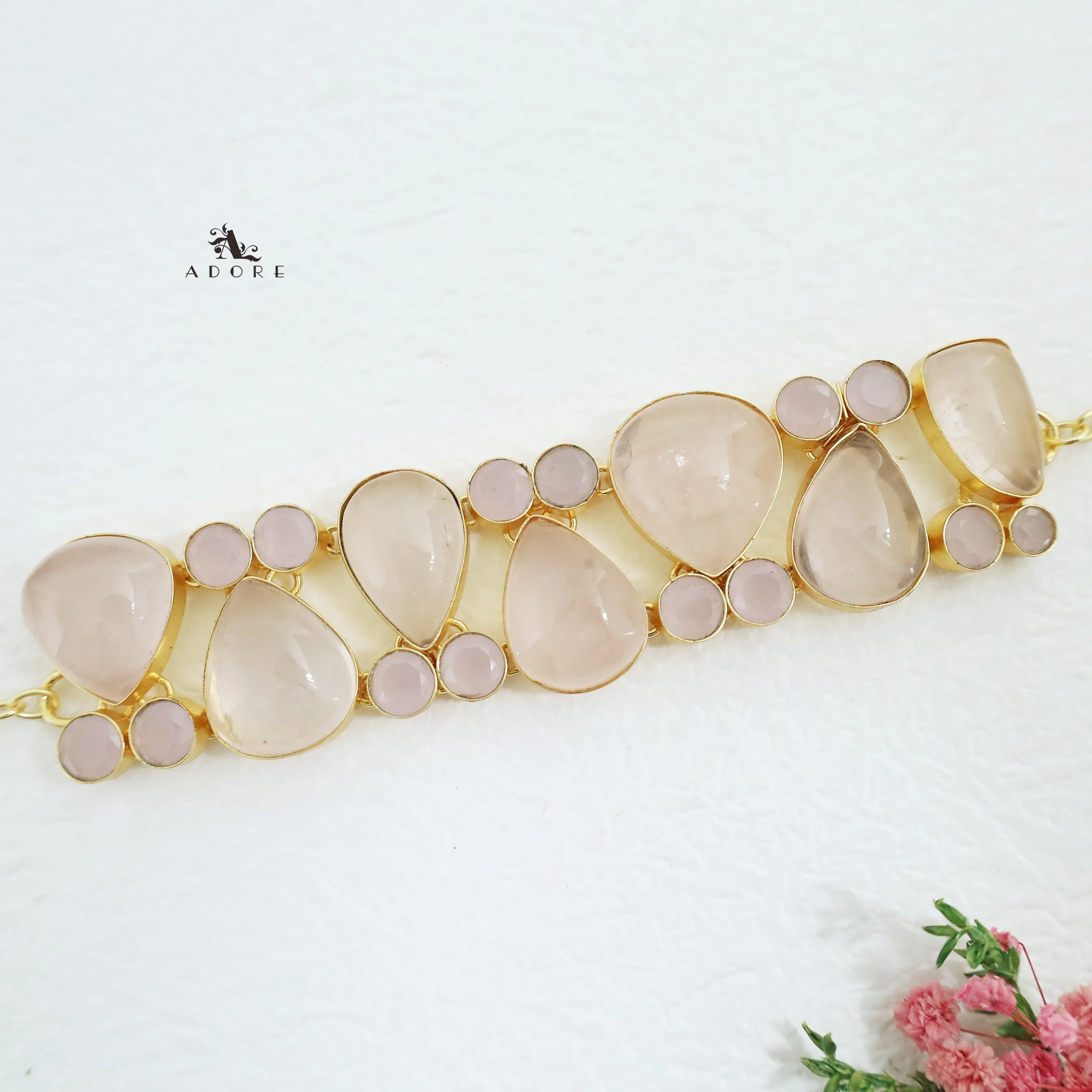 Lawrenciya Choker