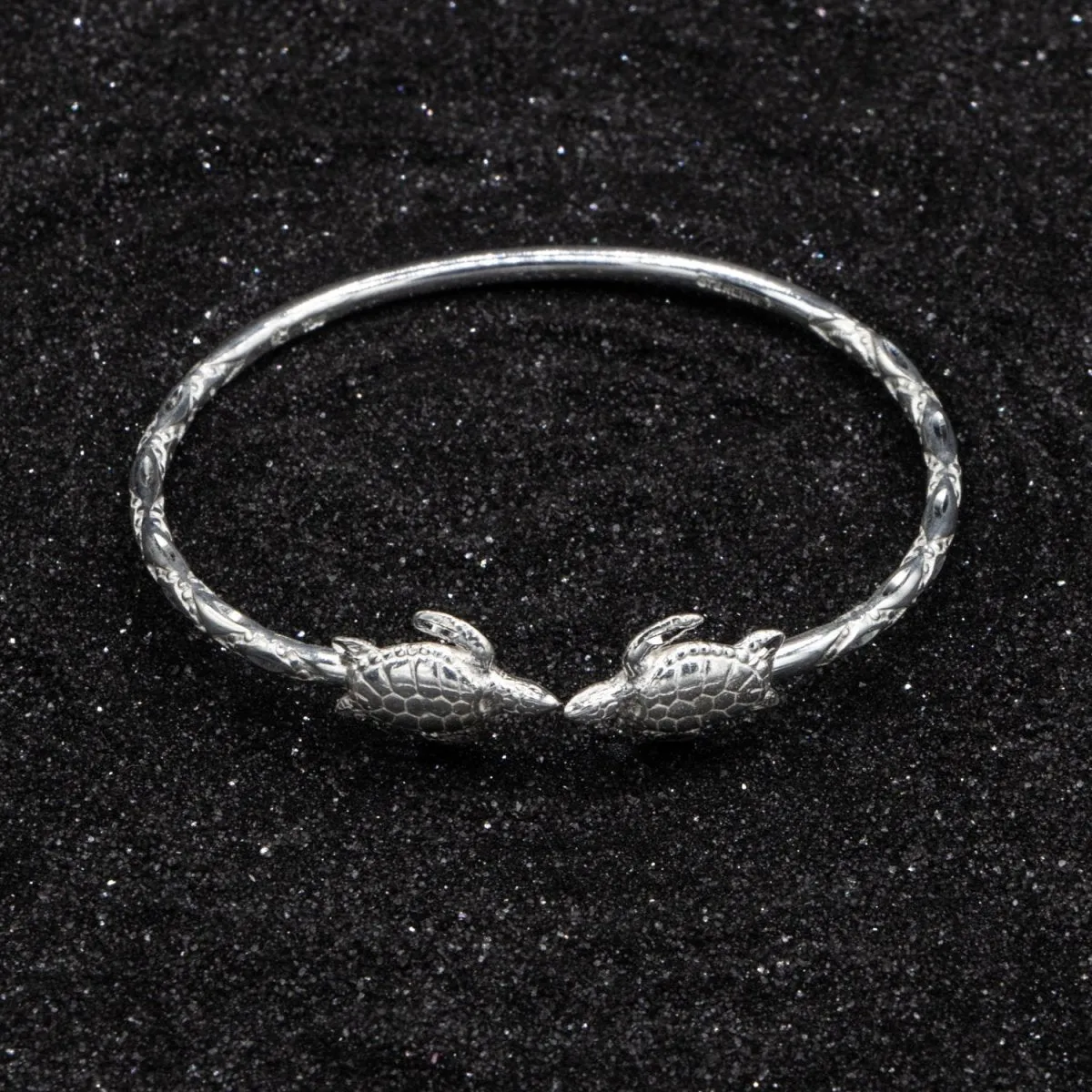 Light Turtle Bangle with Diamante Pattern