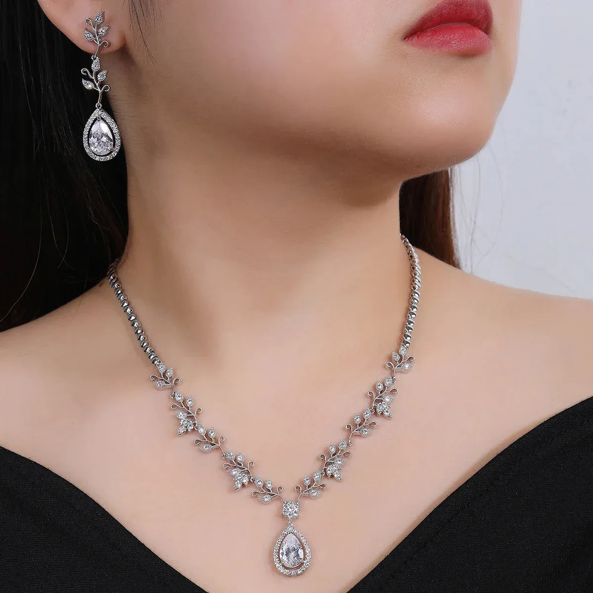 New Design Leaf  and Water Drops Necklace For Women Wedding Luxury Dubai Bridal White Zirconia Jewelry Set CN11175