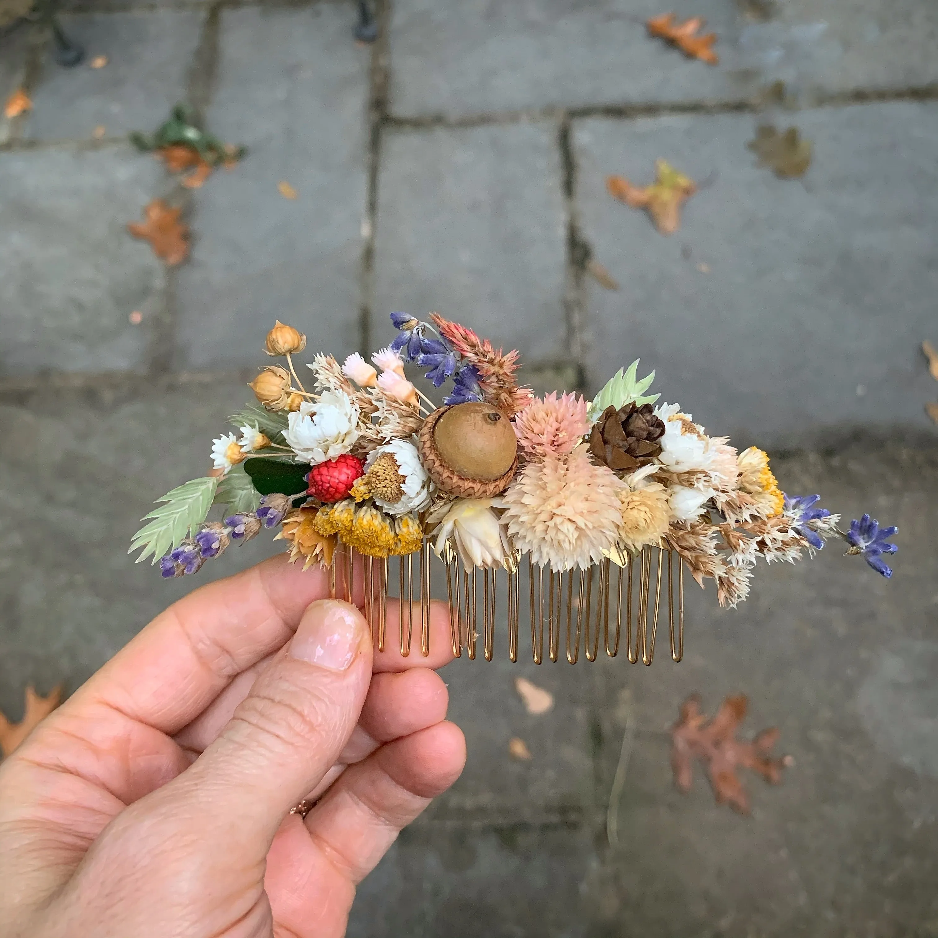 Preorder * Athena Dried Flowers Hair Comb