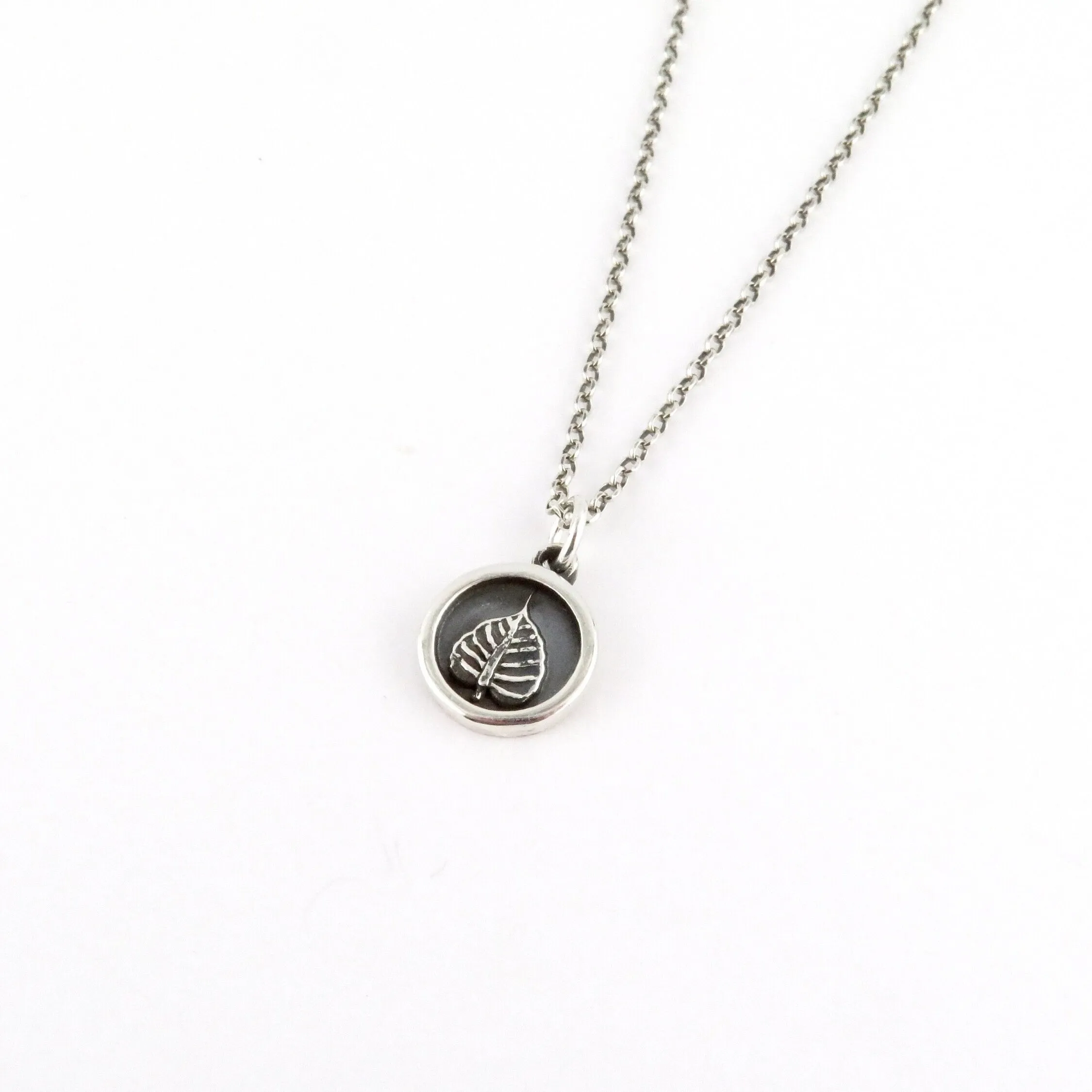 Round Leaf Necklace