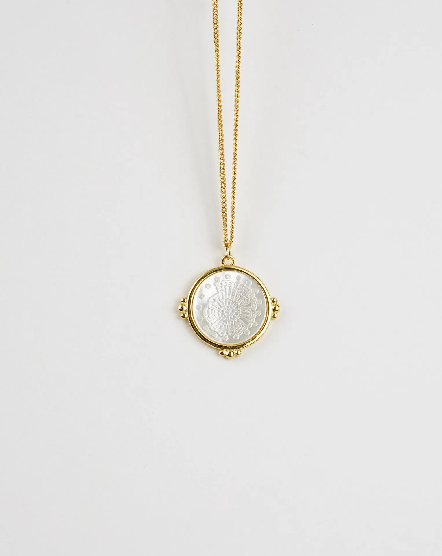 Sea Shell Print Pearl Necklace - Delicate Design, Lustrous Pearls