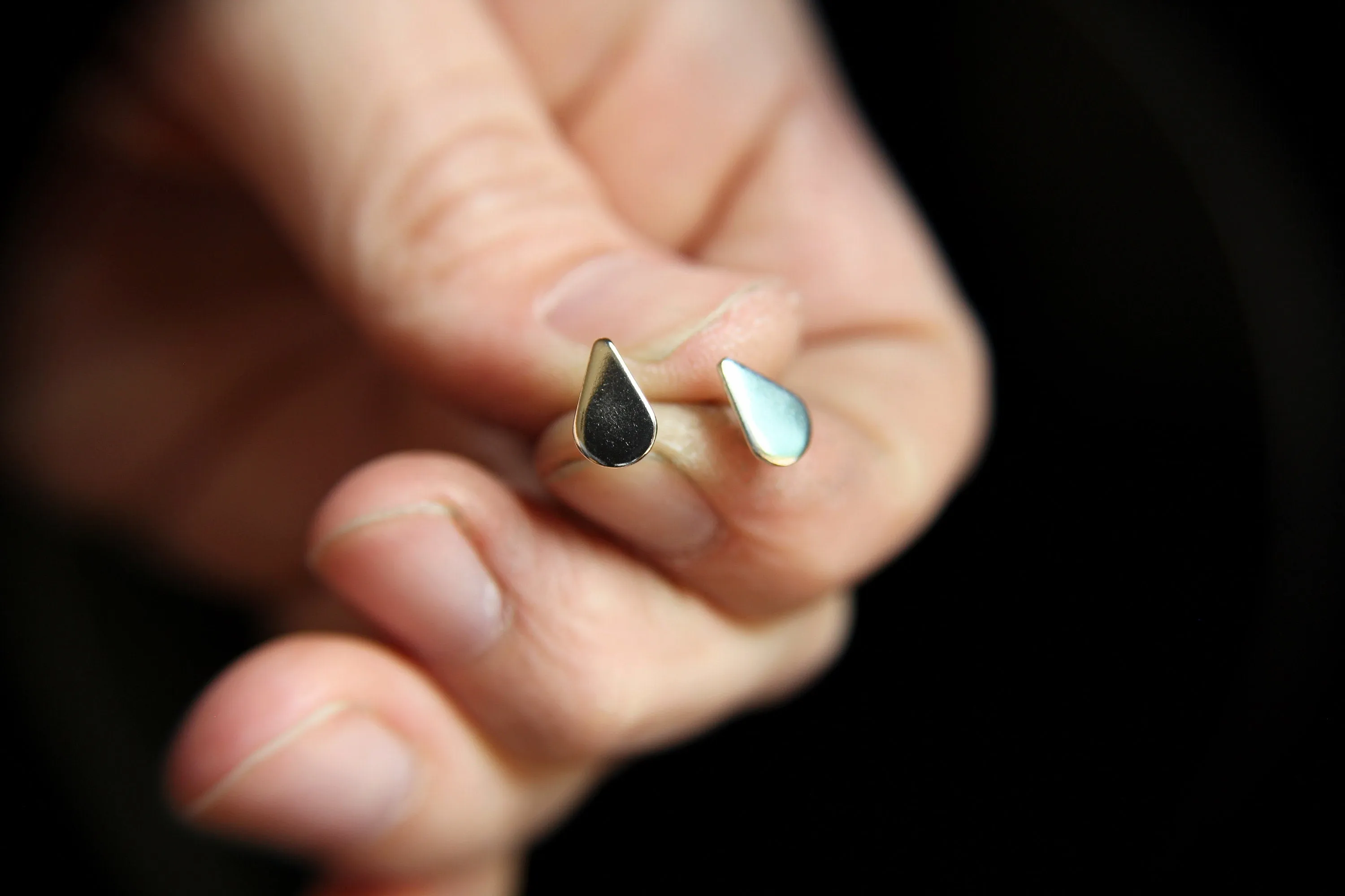 Simple Earrings, Drop Earrings, Teardrop Earrings, Tiny Teardrop Earrings, Stud Earrings, Metal Earrings, Modern Jewelry, Minimalist, Gift