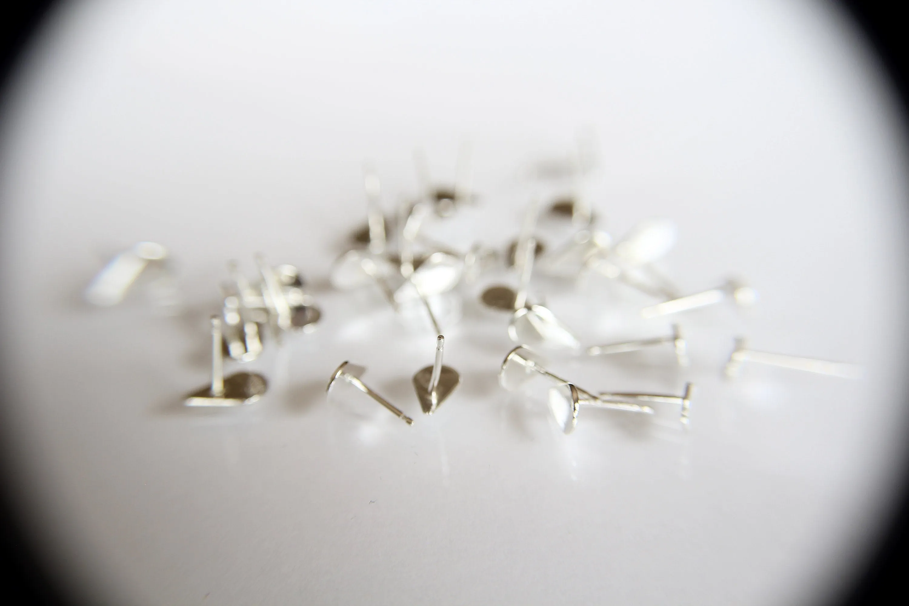 Simple Earrings, Drop Earrings, Teardrop Earrings, Tiny Teardrop Earrings, Stud Earrings, Metal Earrings, Modern Jewelry, Minimalist, Gift