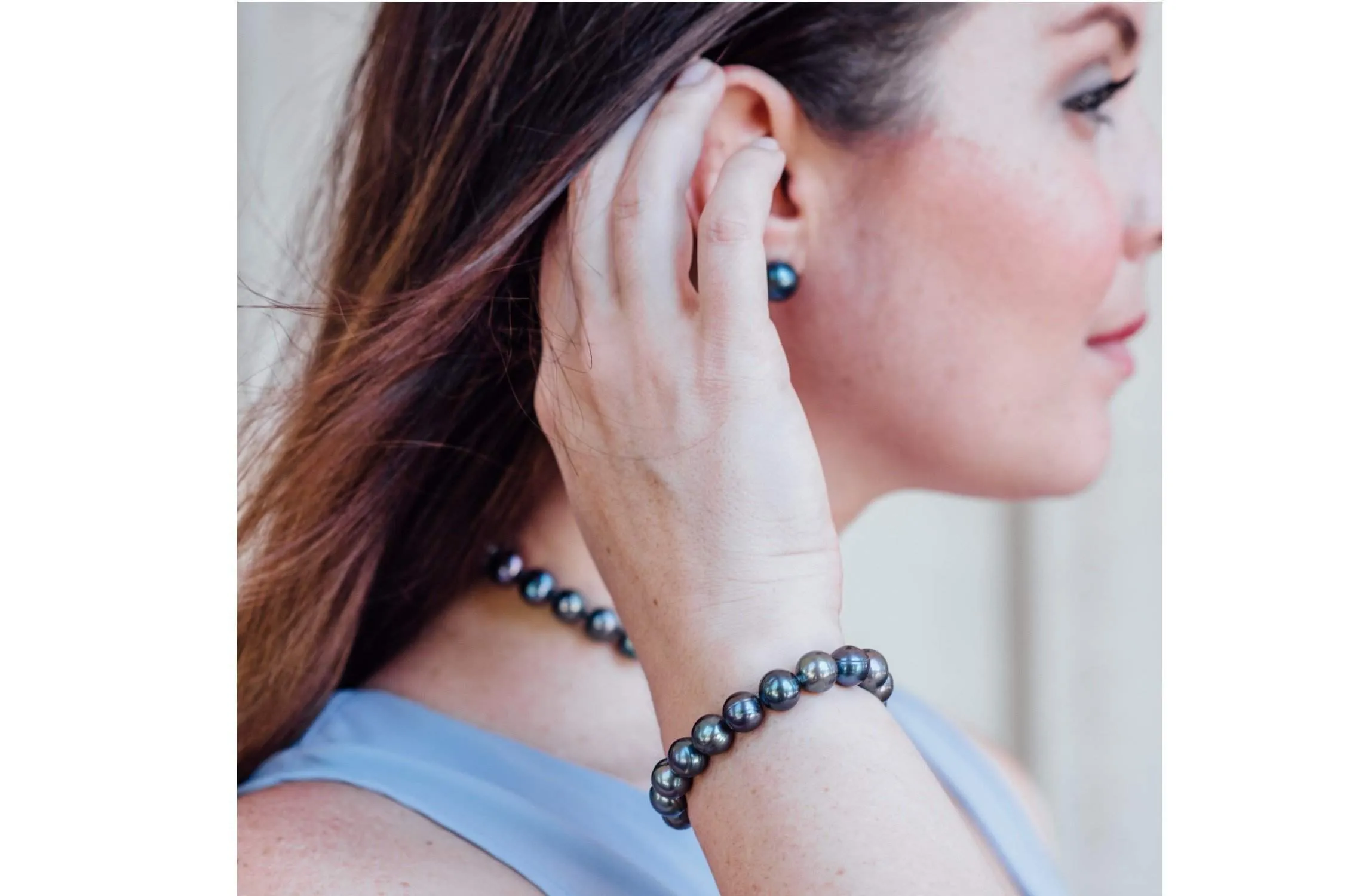 Single Strand Peacock Blue Freshwater Pearl Bracelet 9-10mm