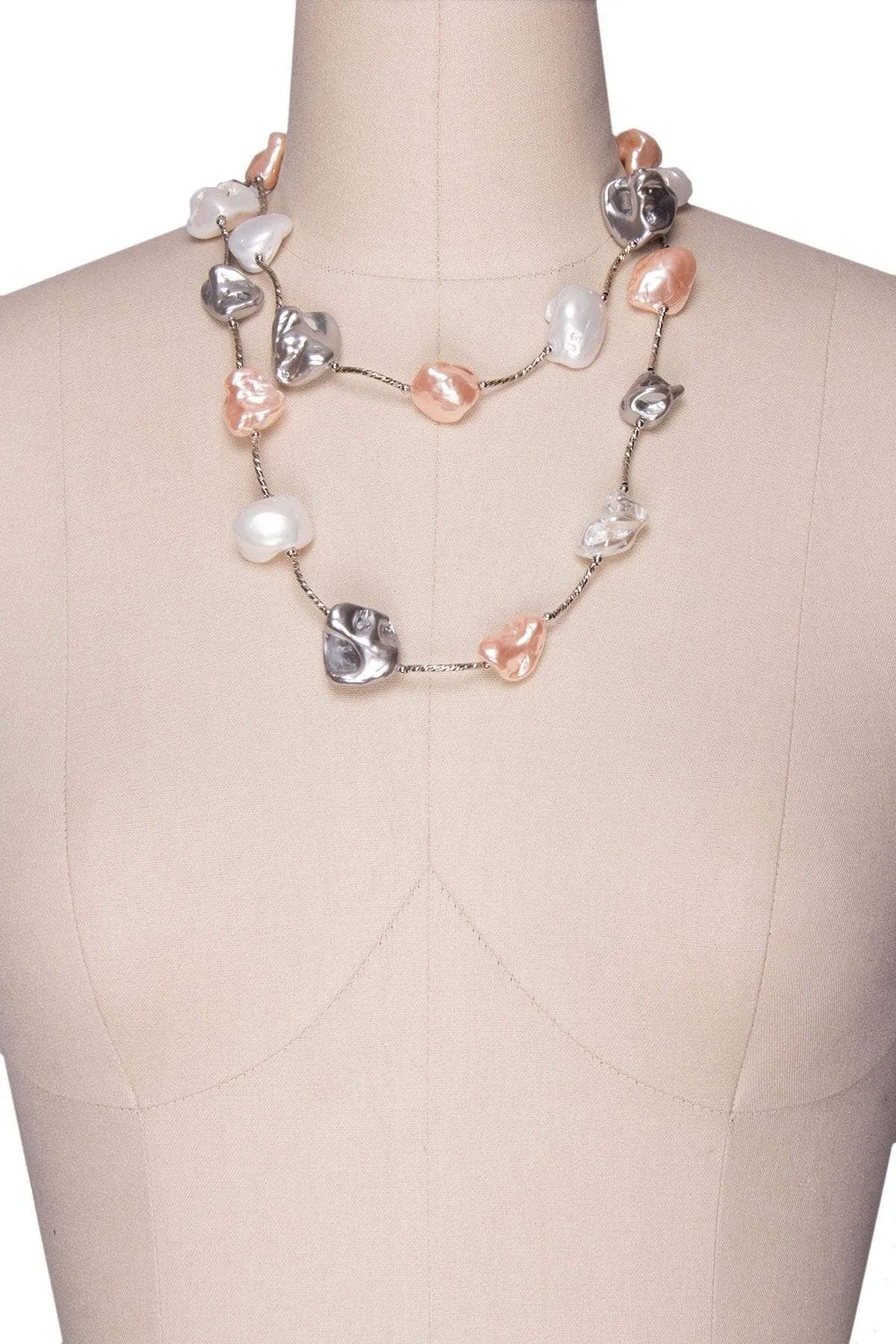 Trikon Baroque Pearl Necklace