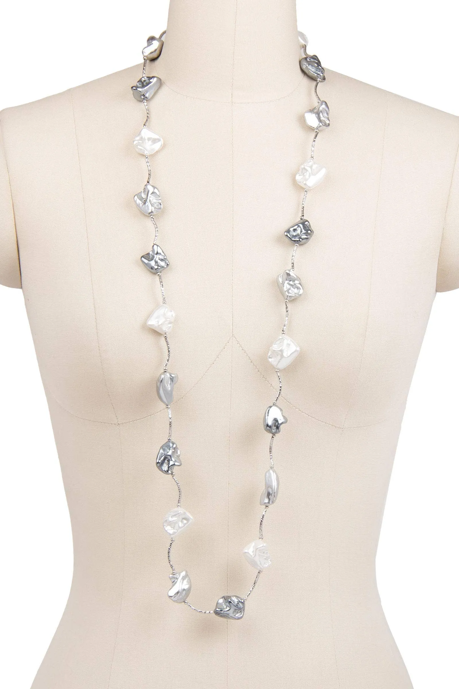 Trikon Baroque Pearl Necklace
