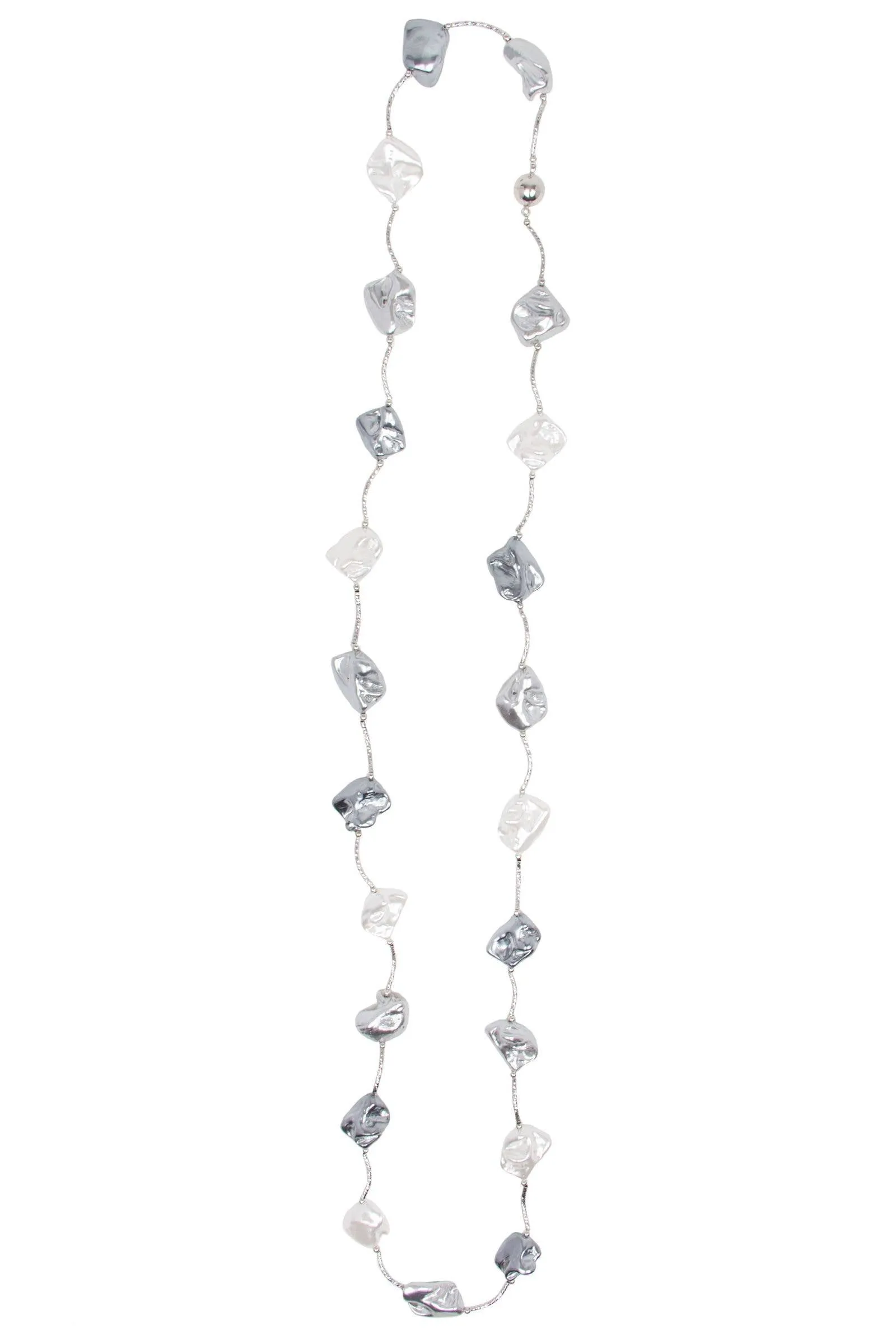Trikon Baroque Pearl Necklace