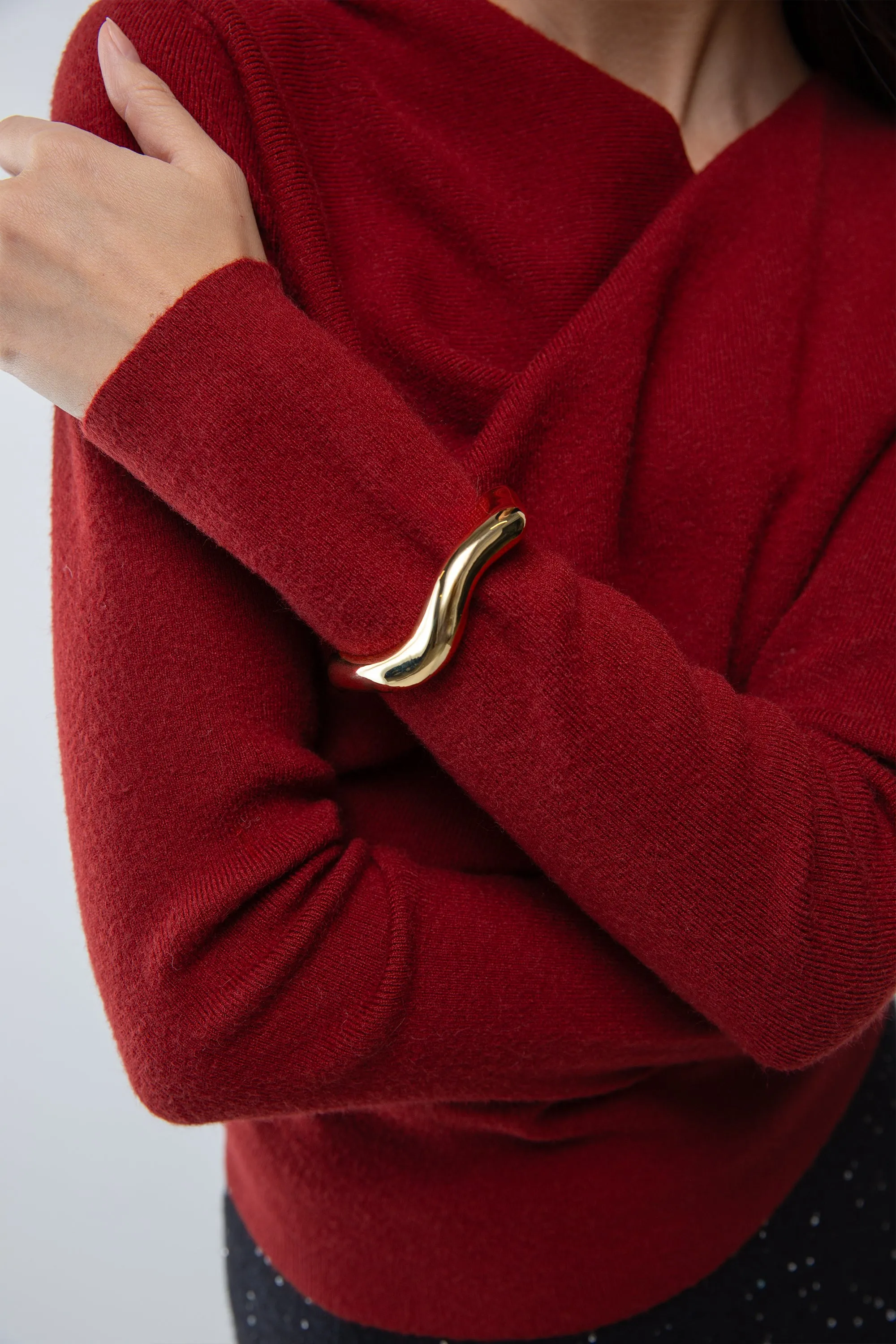WAVY CUFF BRACELET